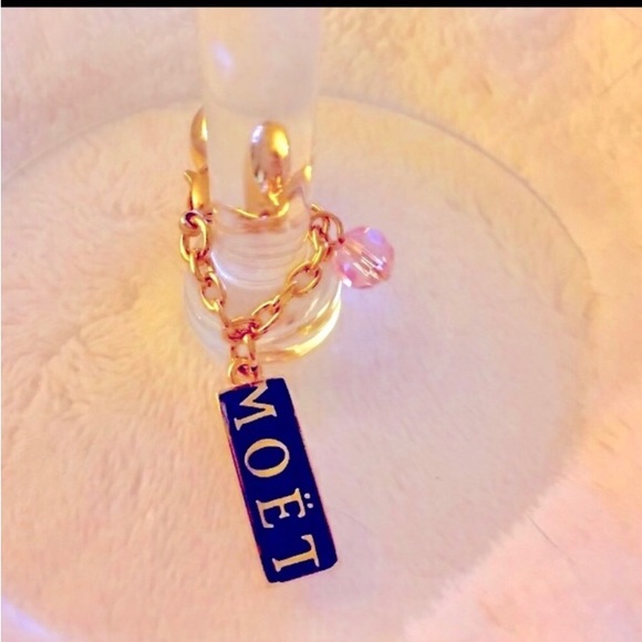MOET & CHANDON Wine Charms - 3 LEFT - Picture 12 of 15